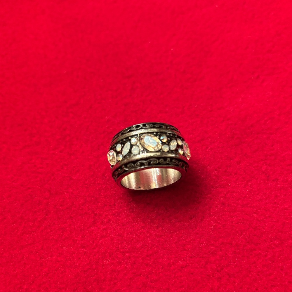 Elegant Silver and White Stone Ring